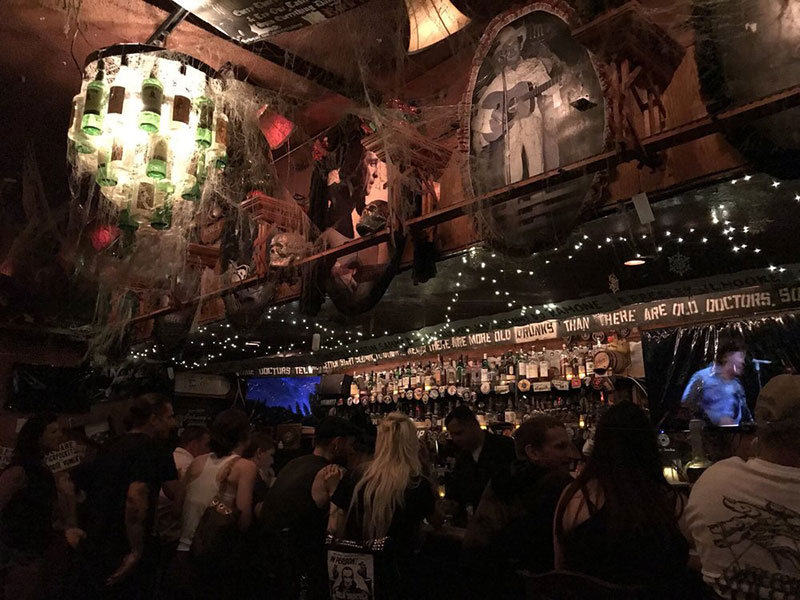 Johnny’s Saloon - best bars in orange county