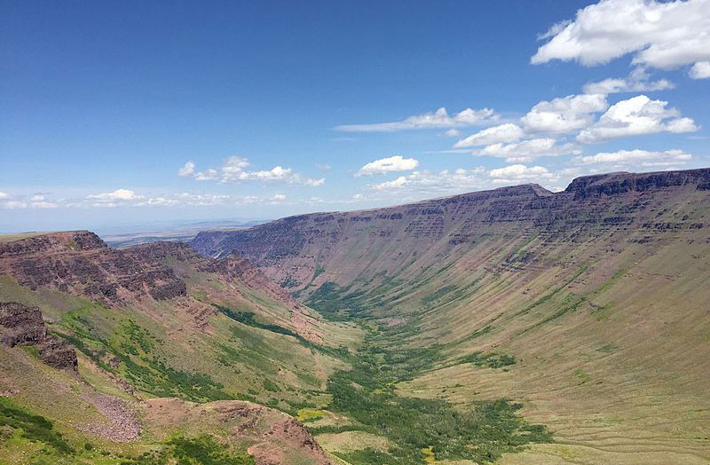 Kiger Gorge Steens Mountain - Northern Lights Oregon